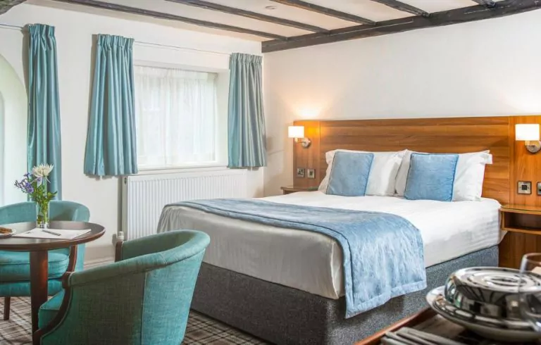 where to stay img